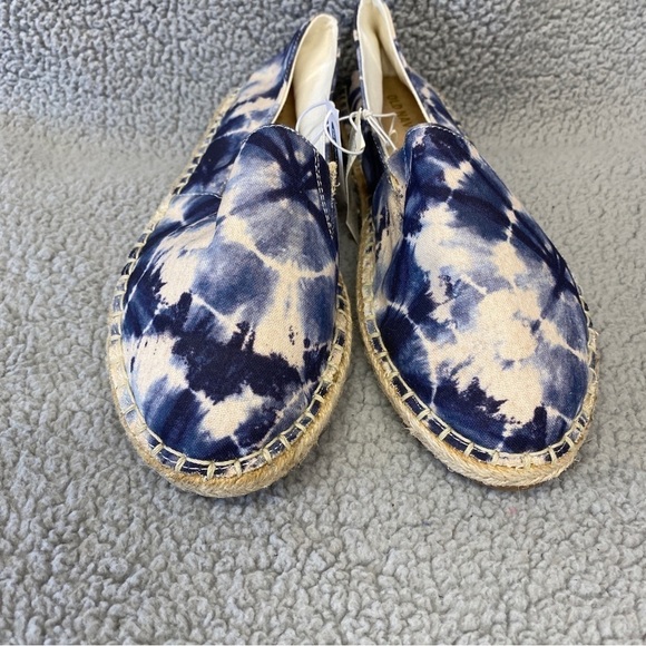 NEW Old Navy Blue Tie Dye Light Shibori Espadrilles Canvas Slip On Shoes Sz 9 - Picture 2 of 8